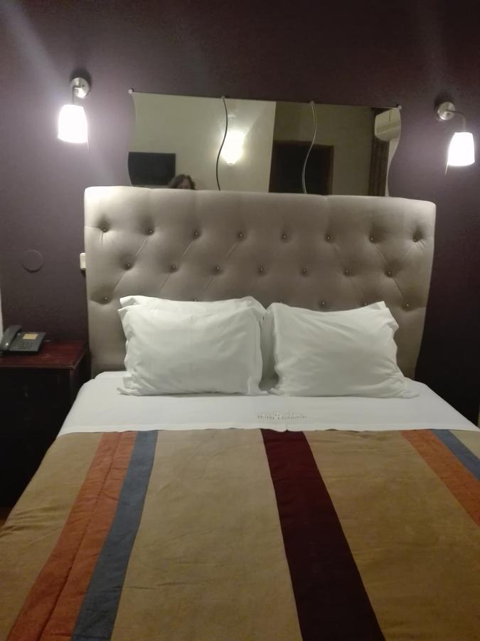 Hotel Kamanga Tomar Luaran gambar