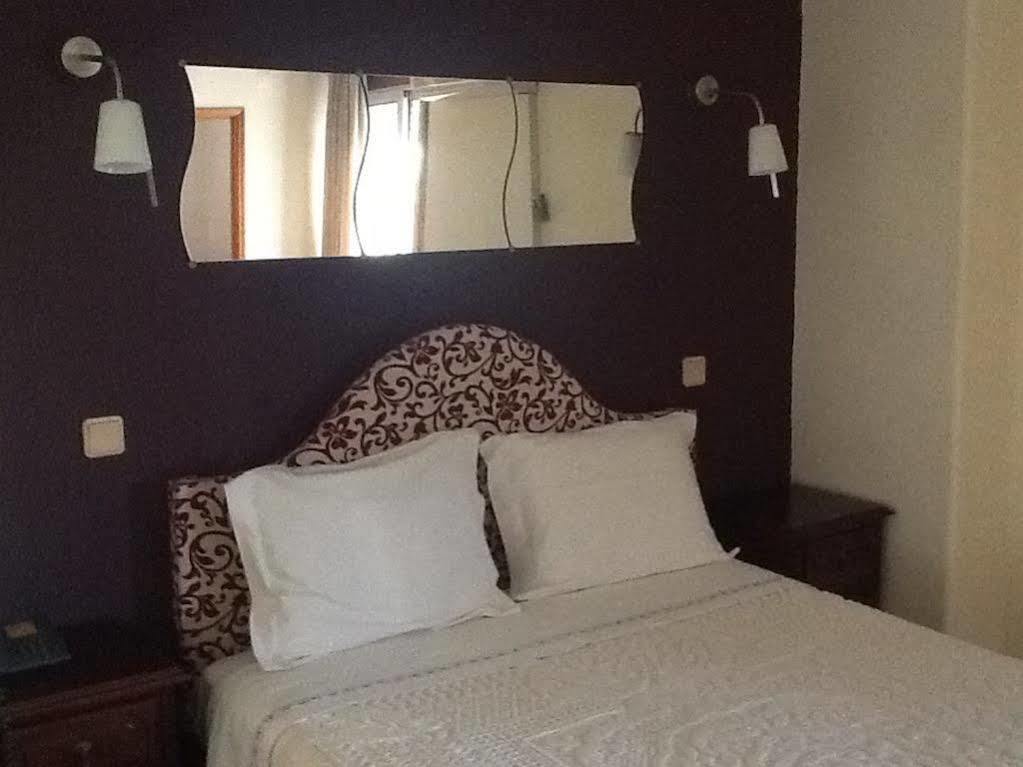 Hotel Kamanga Tomar Luaran gambar