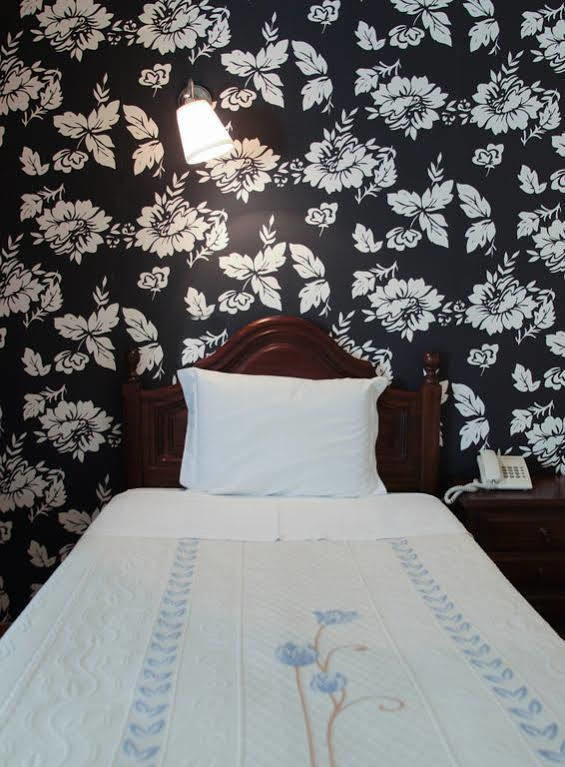 Hotel Kamanga Tomar Luaran gambar